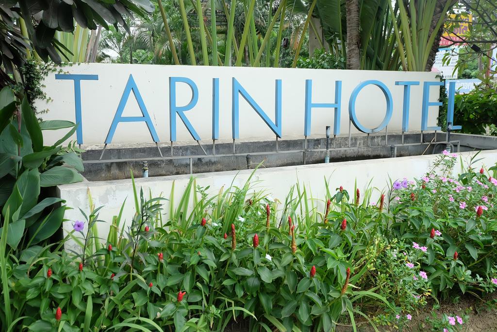 Tarin Hotel Chiang Mai Bagian luar foto