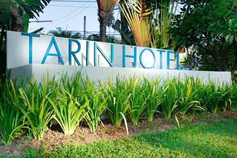 Tarin Hotel Chiang Mai Bagian luar foto