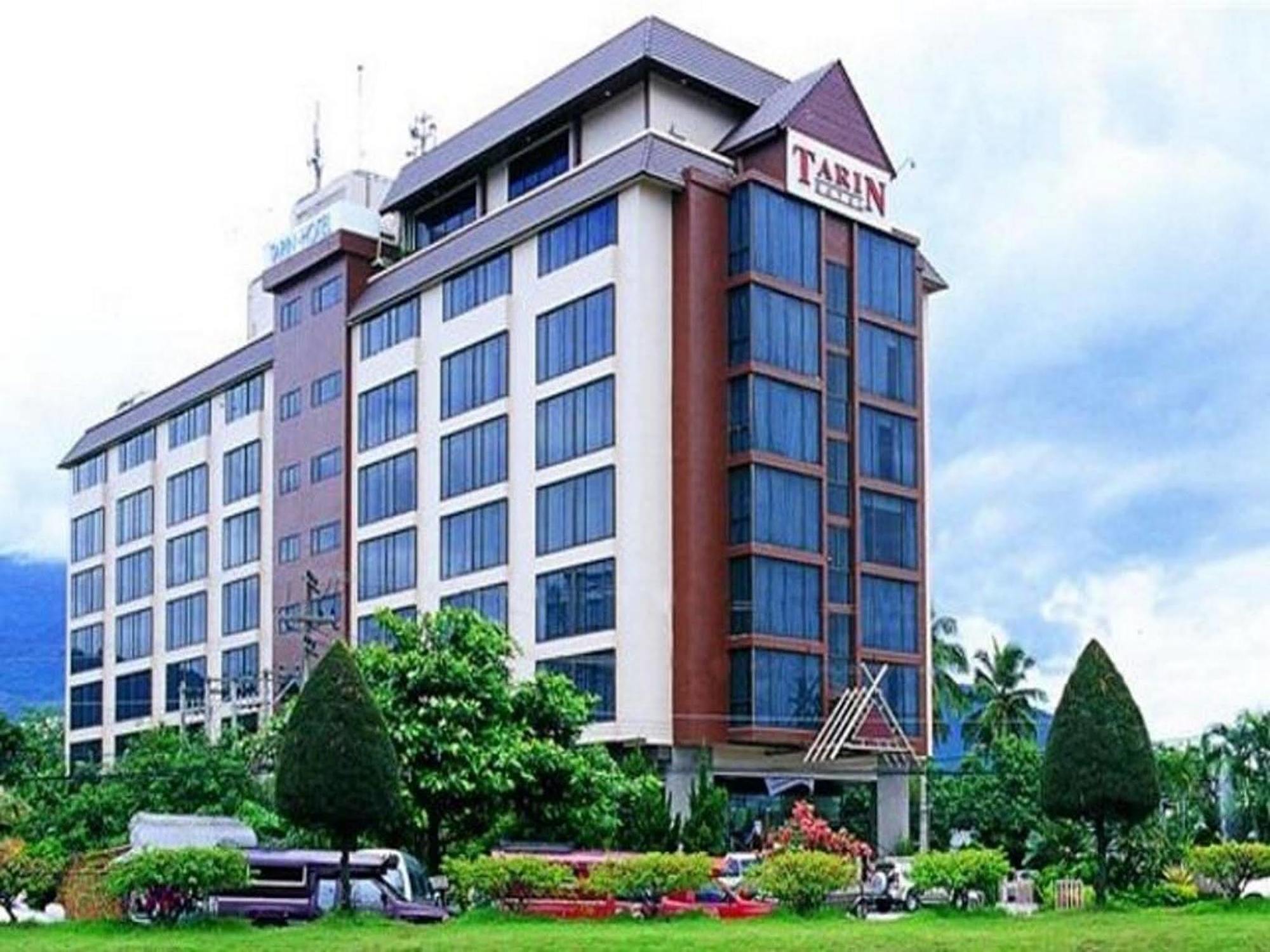 Tarin Hotel Chiang Mai Bagian luar foto